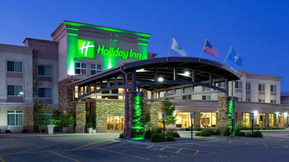 Stevens Point Hotel | Holiday Inn Stevens Point - Convention Ctr by IHG
