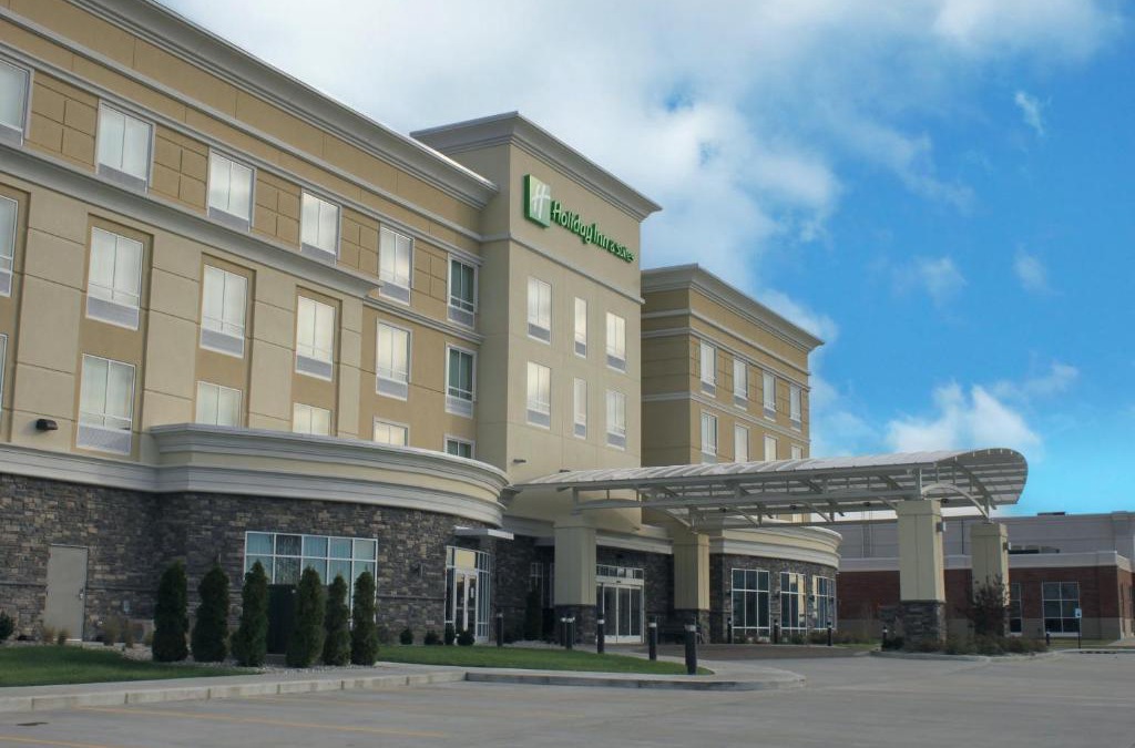 Hopkinsville Hotel | Holiday Inn & Suites - Hopkinsville - Convention Ctr by IHG