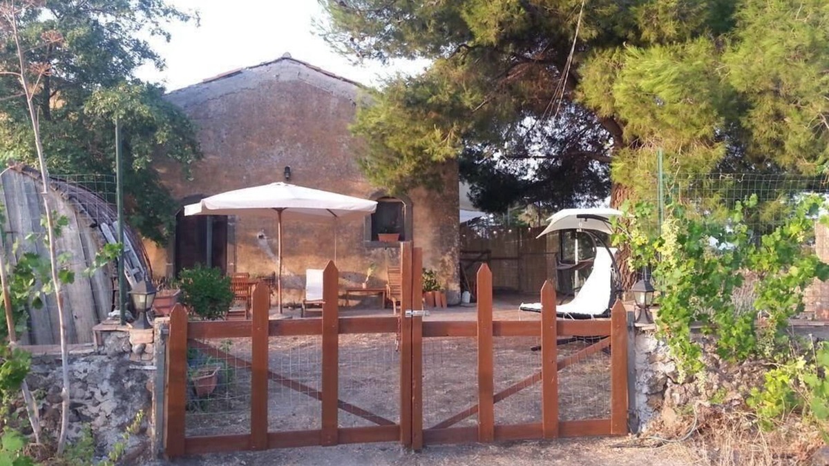 Castiglione di Sicilia Apartment | Holiday apartment Castiglione di Sicilia for 1 - 5 persons with 1 bedroom - Twin house