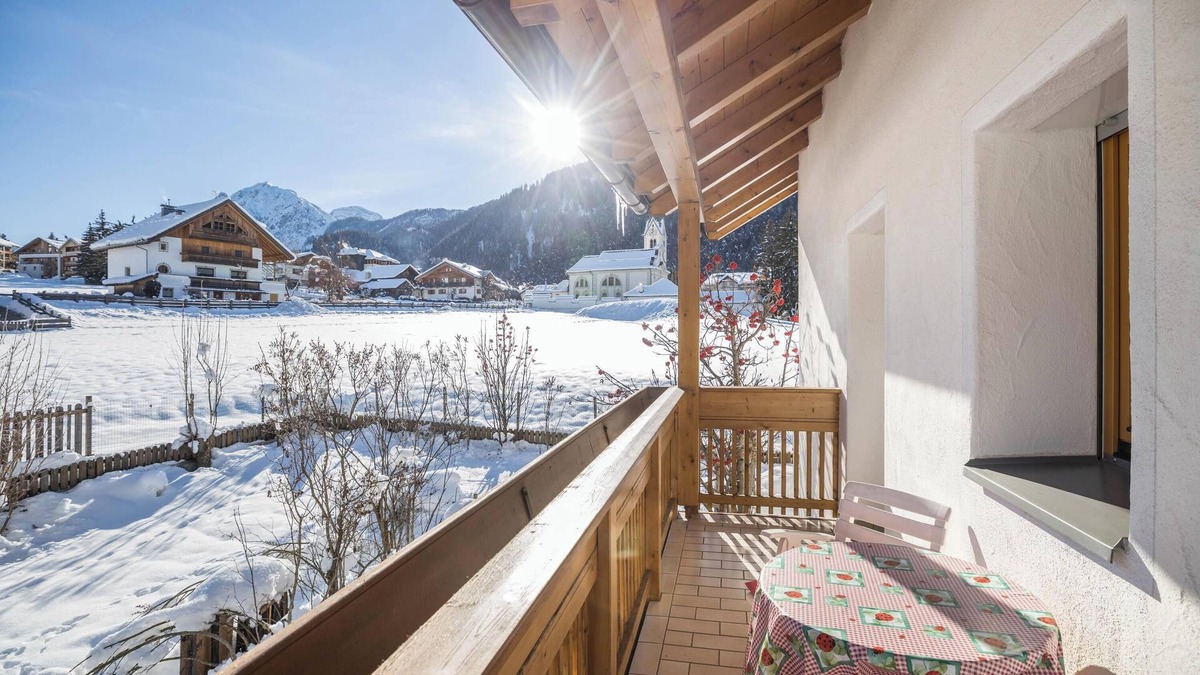 Mareo Apartment | Holiday Apartment "3 - Ciasa Primula"