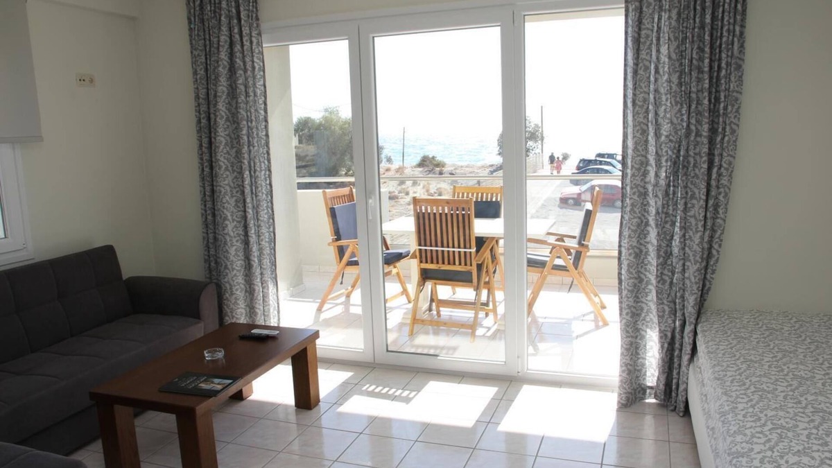 Neo Kalamaki House | Holiday Luxury Villas