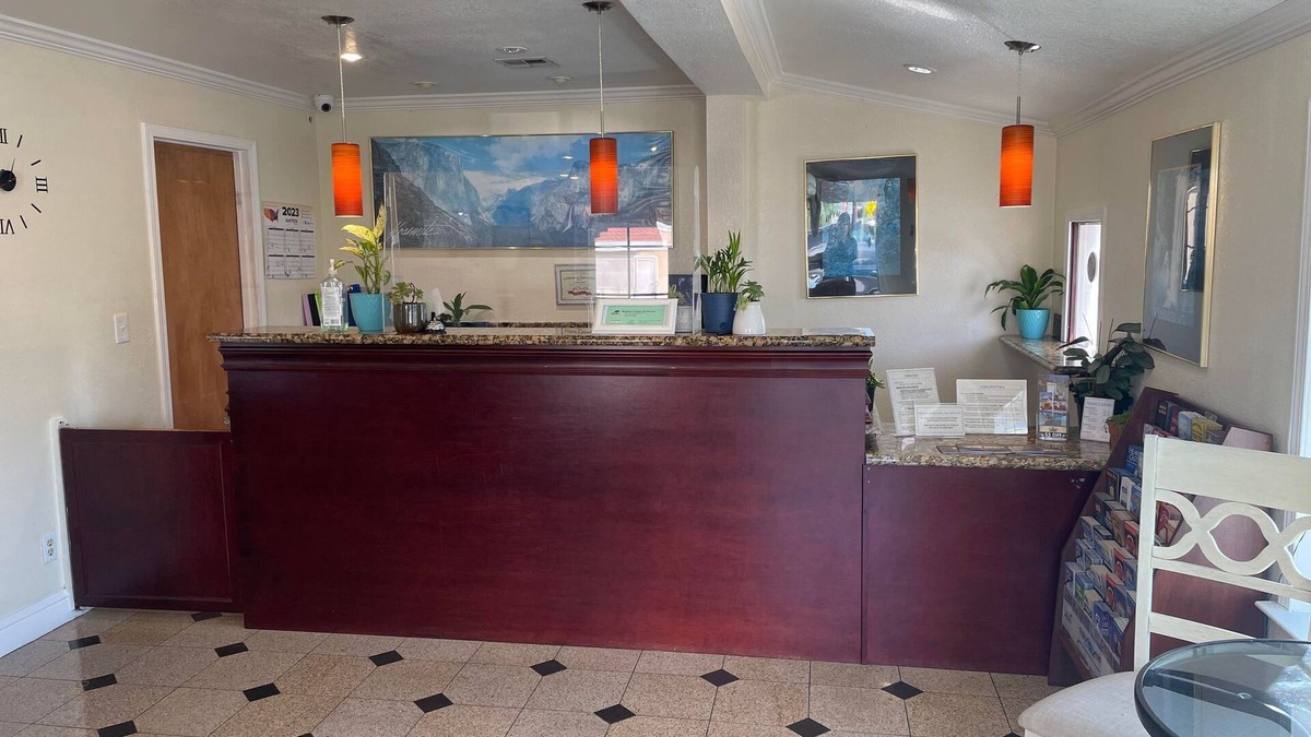 Oakdale Hotel | Holiday Motel Oakdale