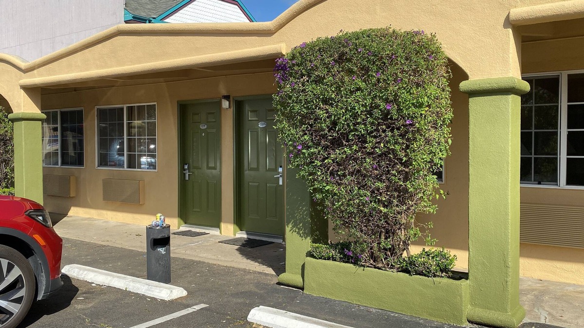 Morgan Hill Hotel | Holiday Motel