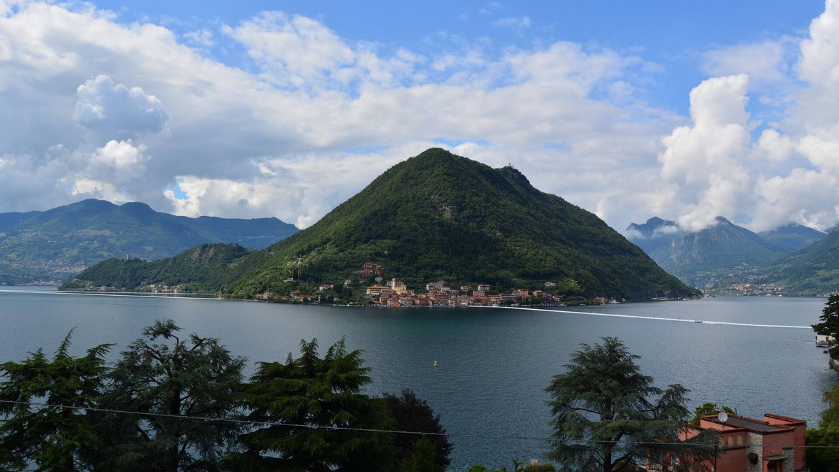 Monte Isola Apartment | Holiday on the island holiday in Monte Isola Tourism code 017111CNI00026
