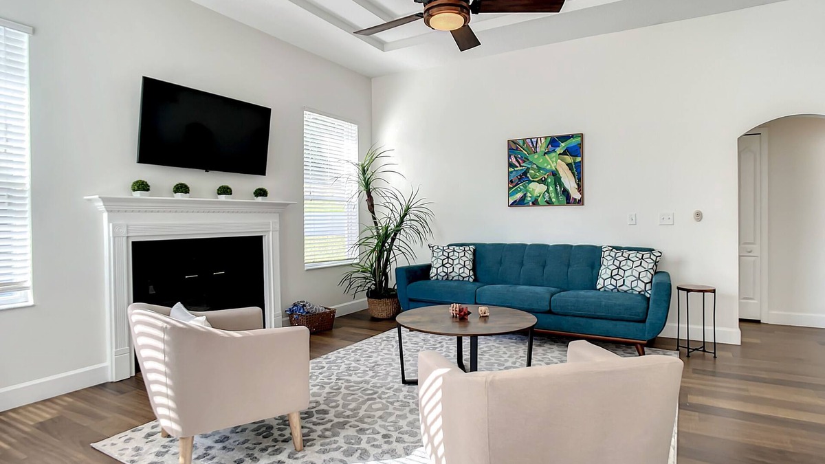 Deltona Lakes House | Holiday Ready Beautiful & Cozy - Heated Pool Home!