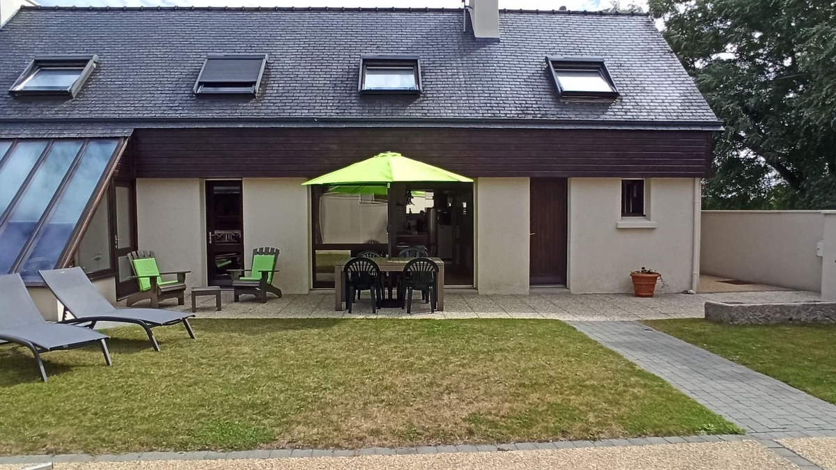 Plouescat House | HOLIDAY RENTAL 400M BEACHES, GARDEN ENTIRELY CLOSED