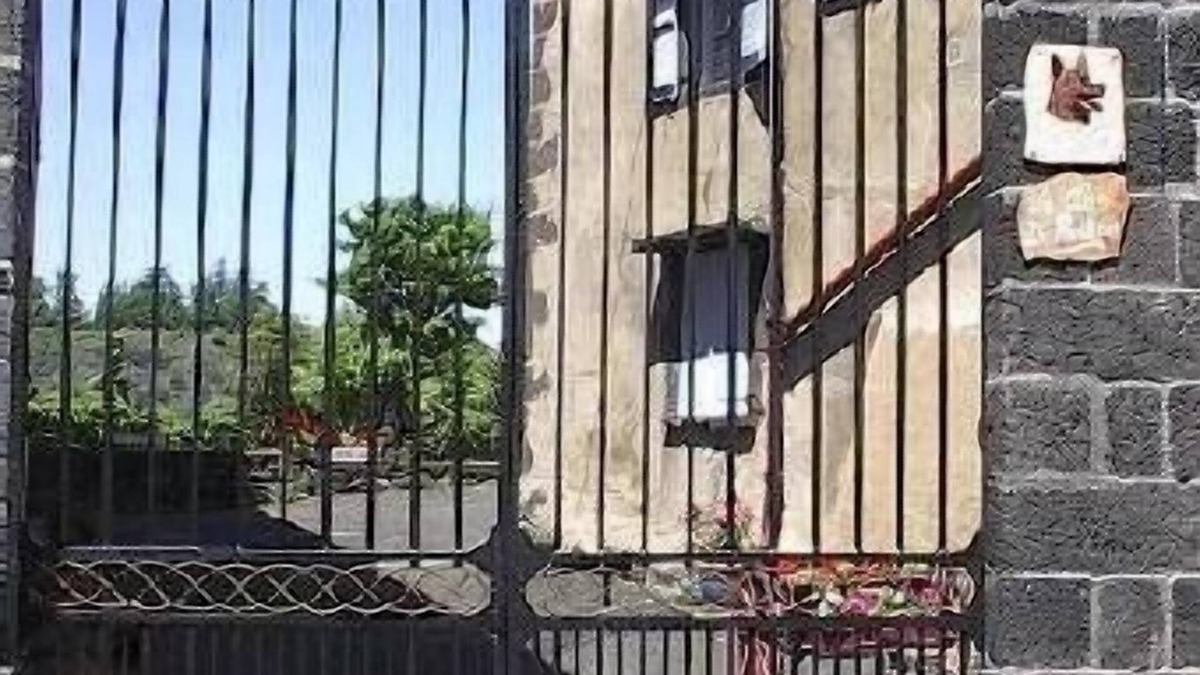 Pontgibaud House | Holiday rental in Pontgibaud at the heart of Auvergne volcanoes