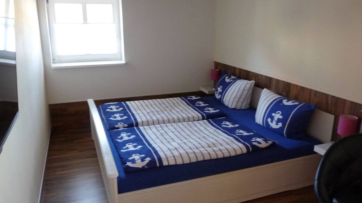 Hinrichshagen Cottage | Holiday Room 5 - restaurant and boarding Schinkenkrug - Property 50882