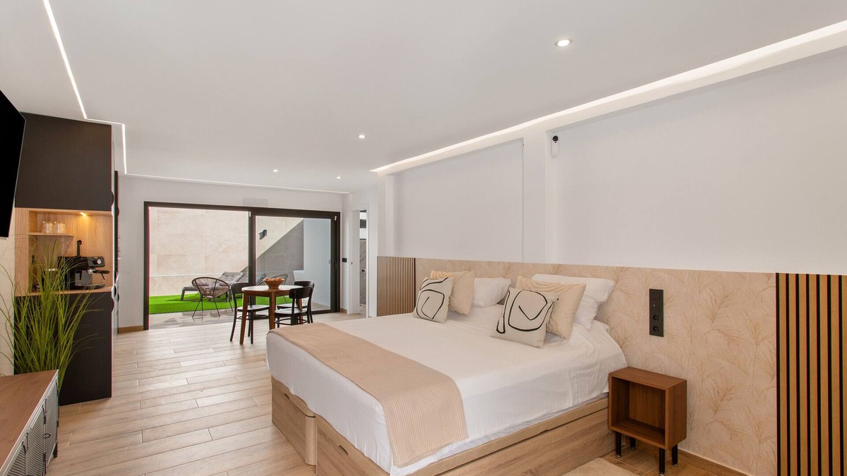 San Fernando Apartment | Holiday Studio 'Odi Suite Room' with Private Terrace and Wi-Fi