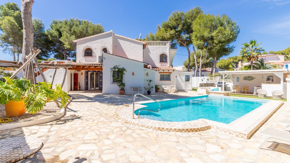 Benissa Coast Villa | Holiday 'Villa Casa Verano Eterno' with Pool, Garden & Mountain View