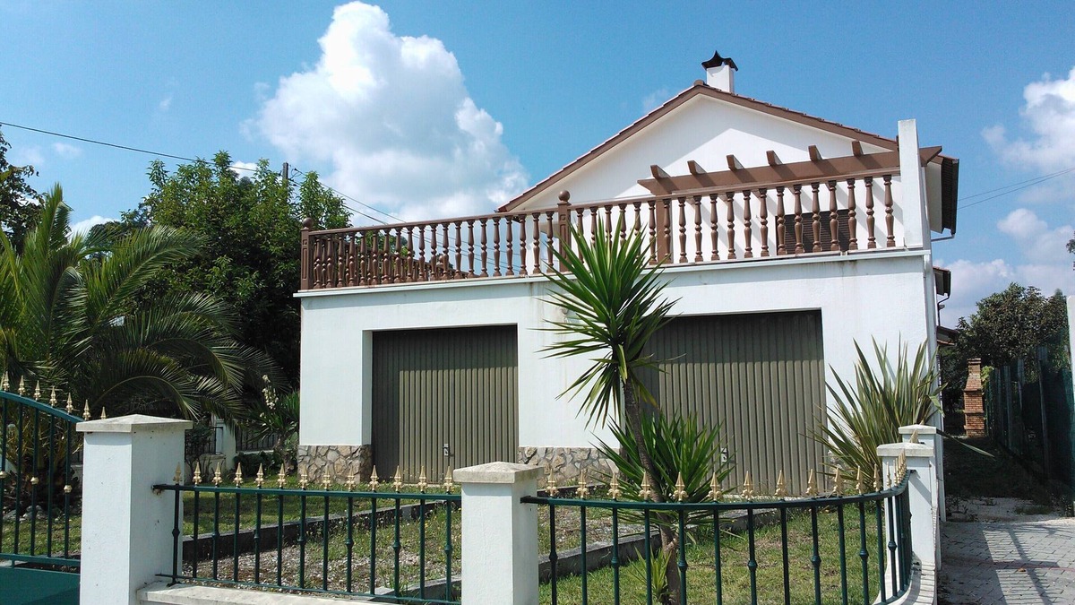 Pombal Cottage | Holiday villa in the center of the village