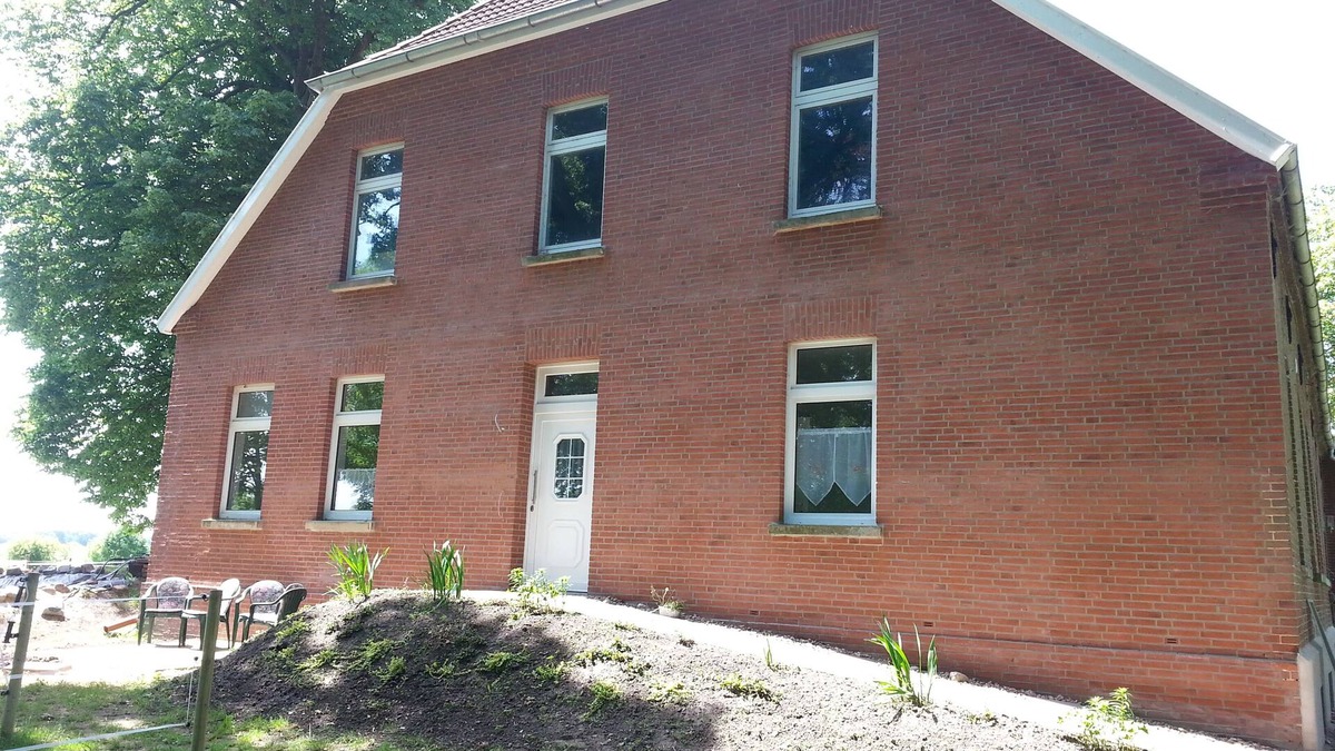 Stollhamm Apartment | Holidays with pony rides, WiFi, TV, dishwasher, oven