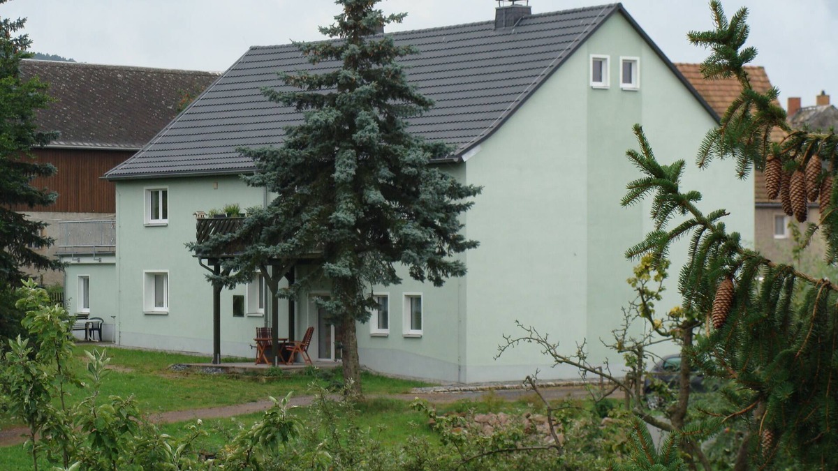 Cunnersdorf Apartment | Holidays in the country right next to the watch town Glashütte