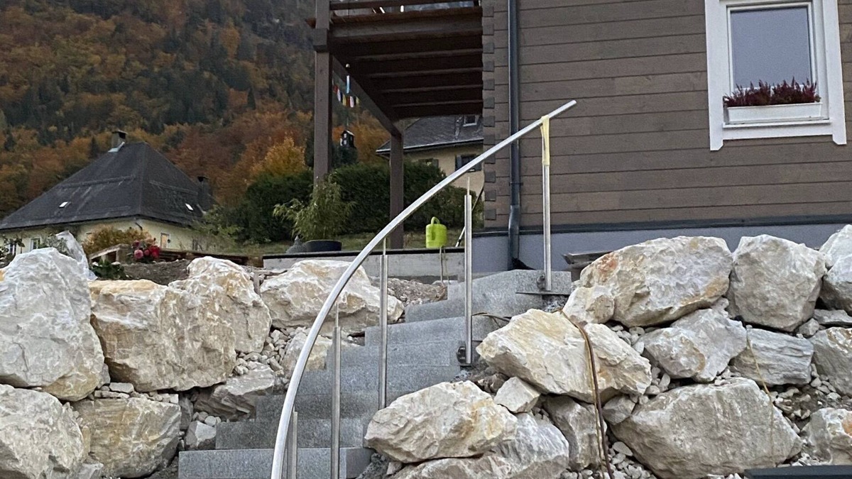 Ferlach House | HolidayYOGAhaus log cabin "Bergblick"