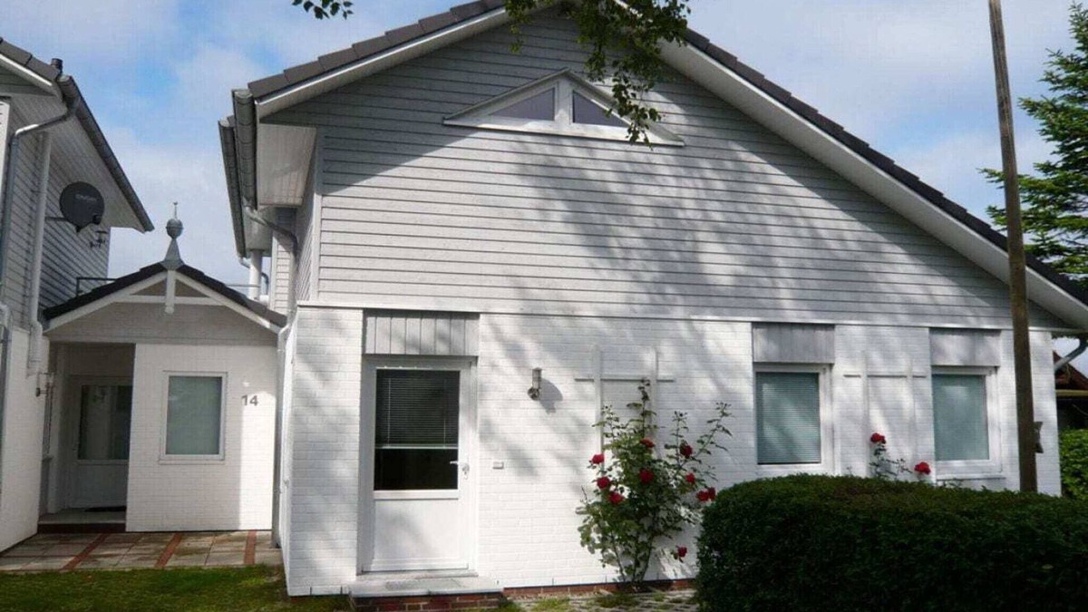 Nieby House | Holla - Huus Asgard Comfortable holiday residence