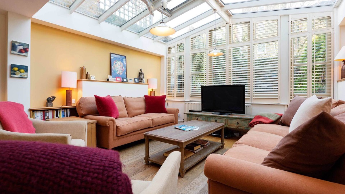 Norland House | Holland Park Townhouse, by Veeve