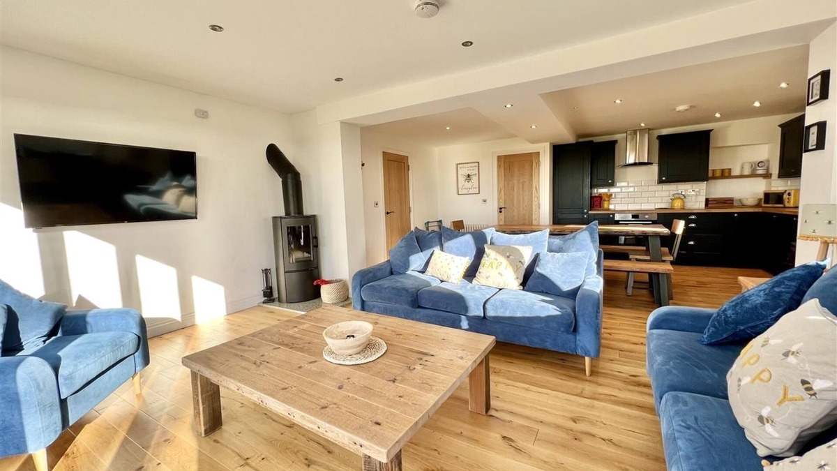 Helston Cottage | Holly Cottage @ Arrowan Common Farm