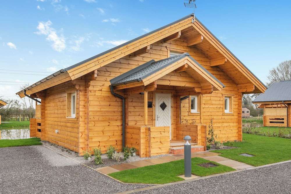 York Ski Chalet | Holly Tree Lodge Accessible