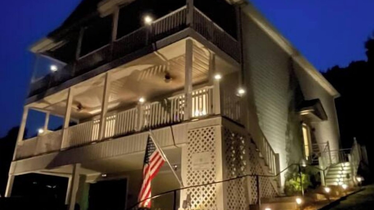 Kuttawa Apartment | Holly View Condo @ Kuttawa Harbornn