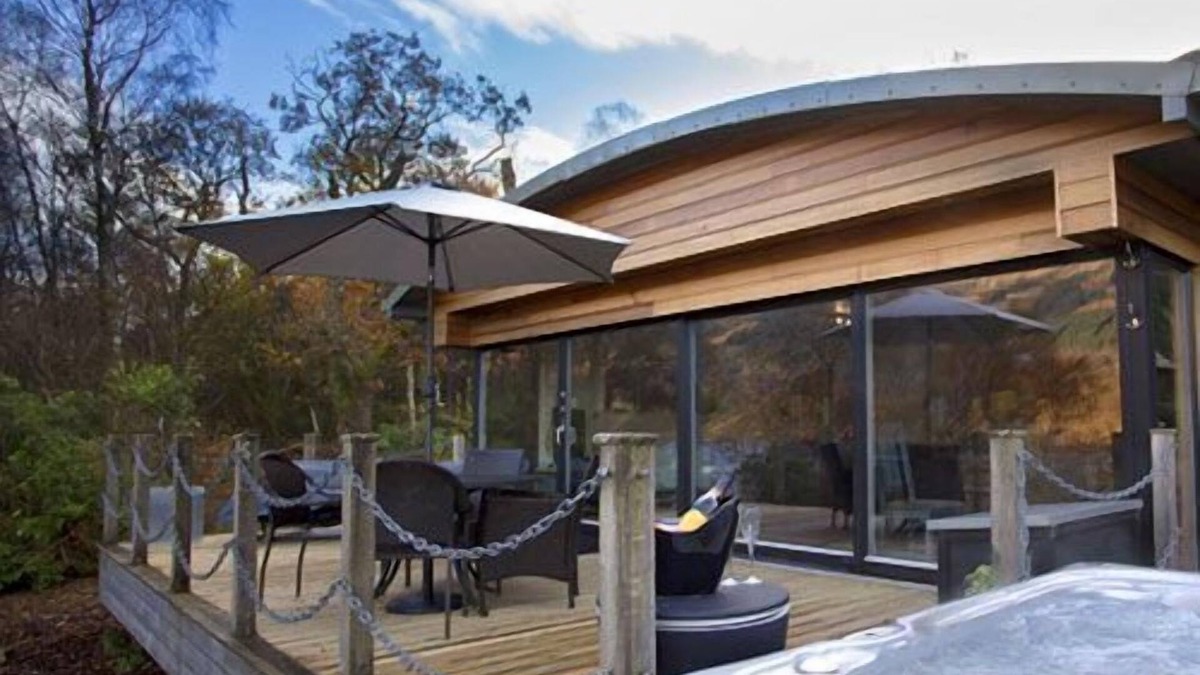 Arrochar Cottage | Hollybank Lodge - Sleeps 2 - sleeps 2 guests in 1 bedroom