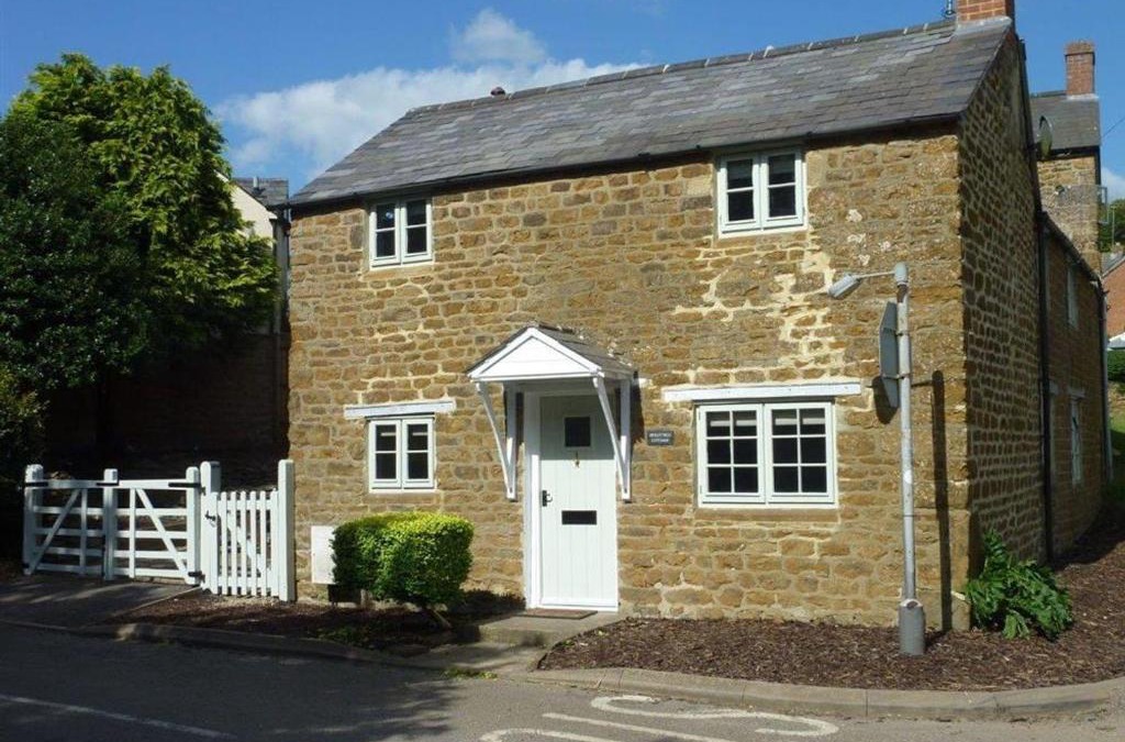 Hook Norton House | Hollytree Cottage