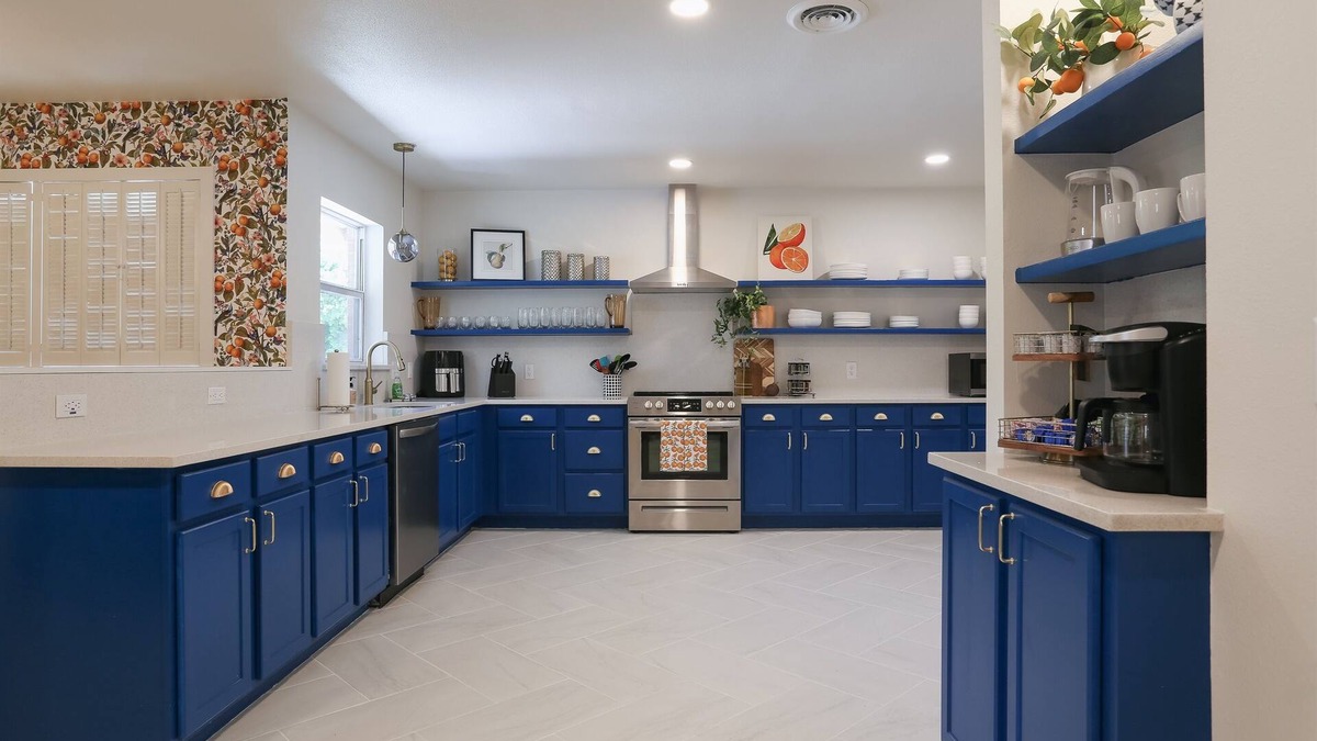 Lubbock House | Hollywood in the Hub
