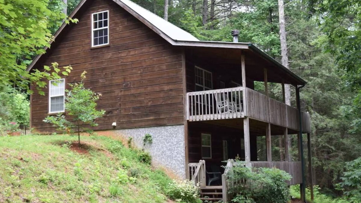 Blairsville Cabin | Holmes Cabin close to Helton Creek Falls