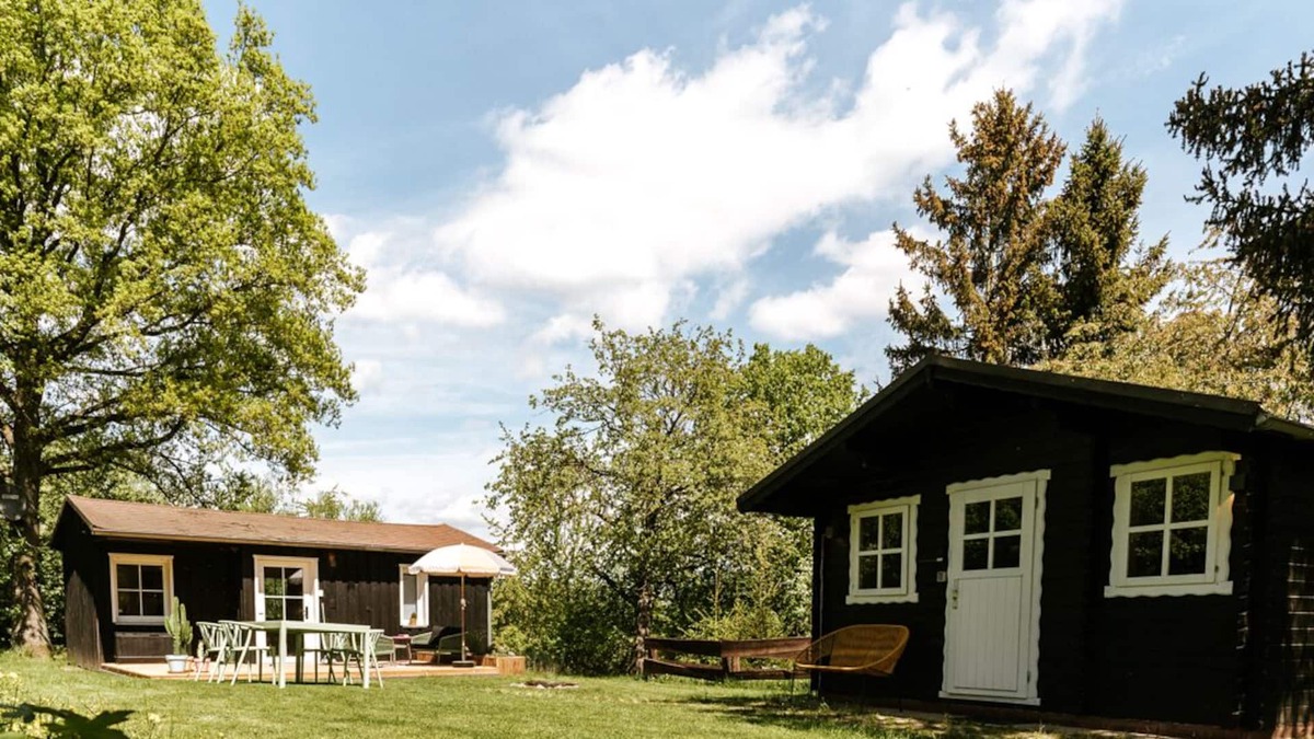 Leintal Ski Chalet | Holzchalet mit Gästehaus in der Natur + eigene Weide u Offenstall für dein Pferd