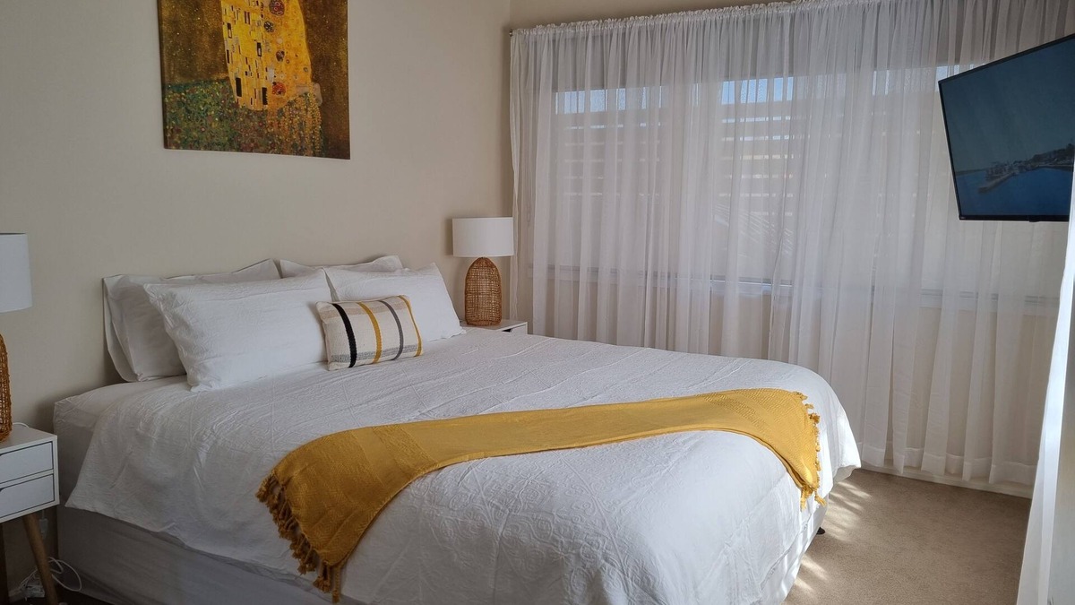 Lakes Entrance House | Home at Lake Entrance