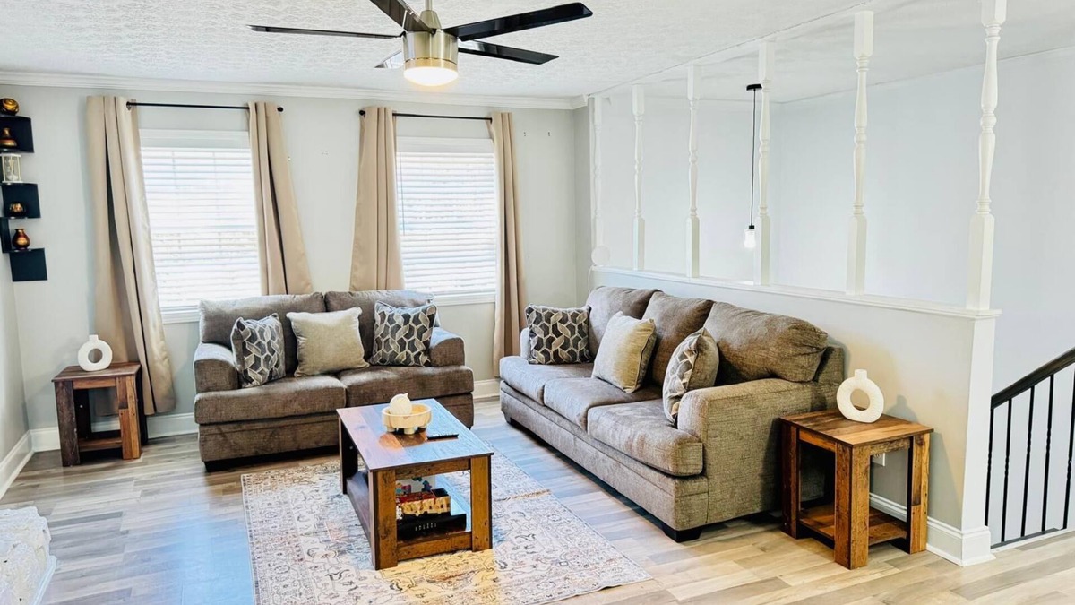 Douglasville House | Home away from Home Spacious 5-bedroom house in Douglasville