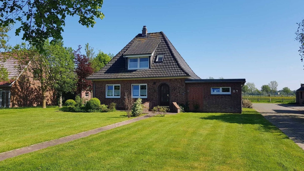 England House | Home away from Home for up to 6 people