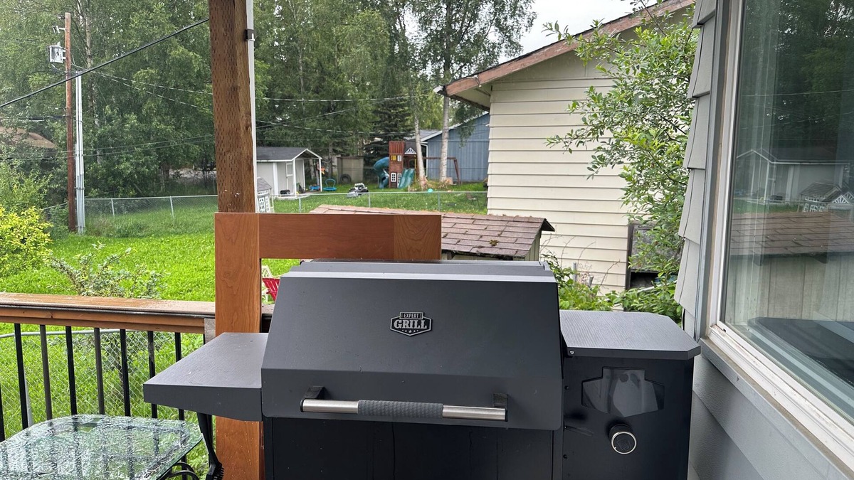 Taku - Campbell House | Home away from home near Airport with deck