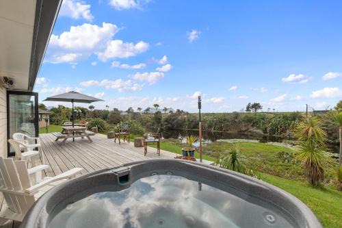 Ruakaka House | Home Away From Home - Ruakaka Escape