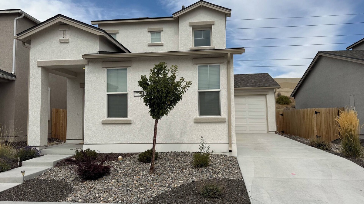 Carson City House | Home away from home! Stunning home with downstairs master close to Tahoe & Reno