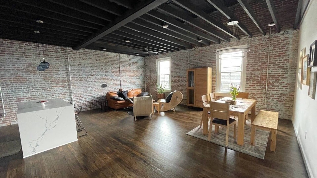 Mount Airy Apartment | ☆ Home Away From Home ☆ Downtown Mount Airy-APT 201