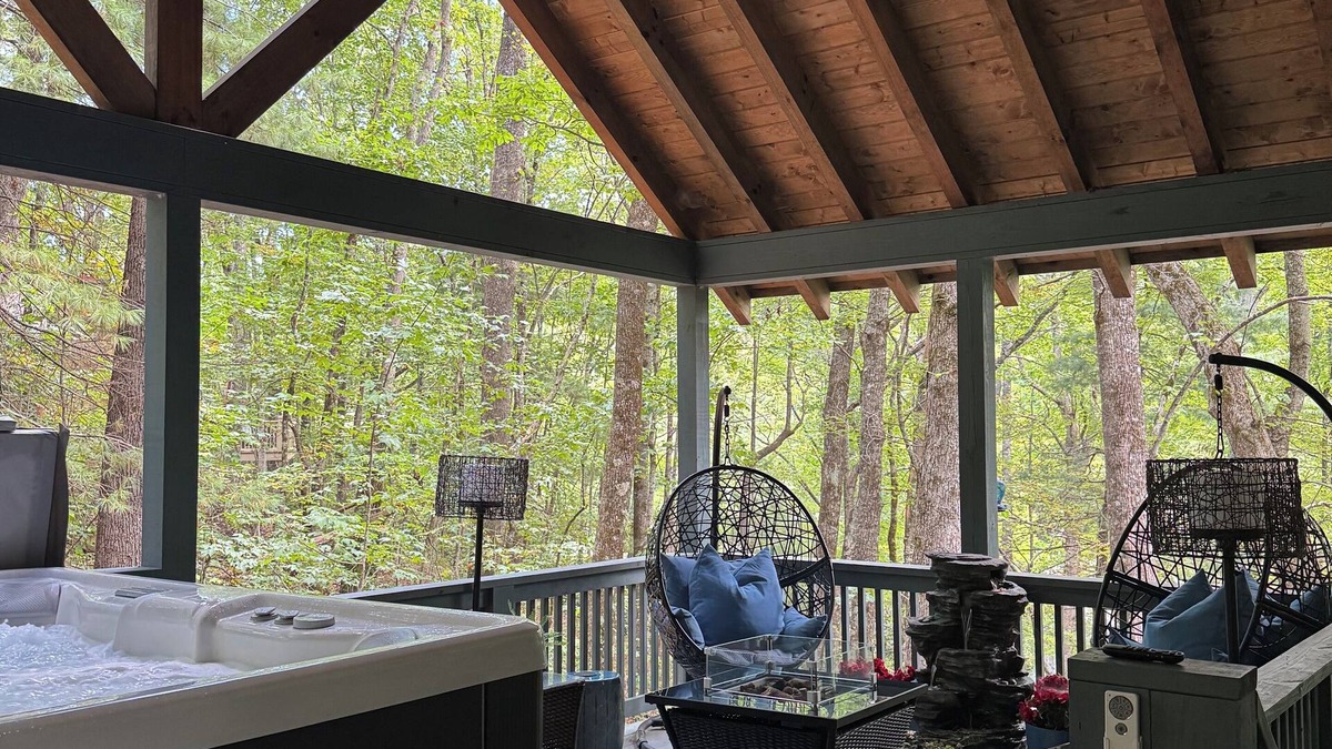Sky Valley House | Home away from home with private hot tub, golf cart and more!