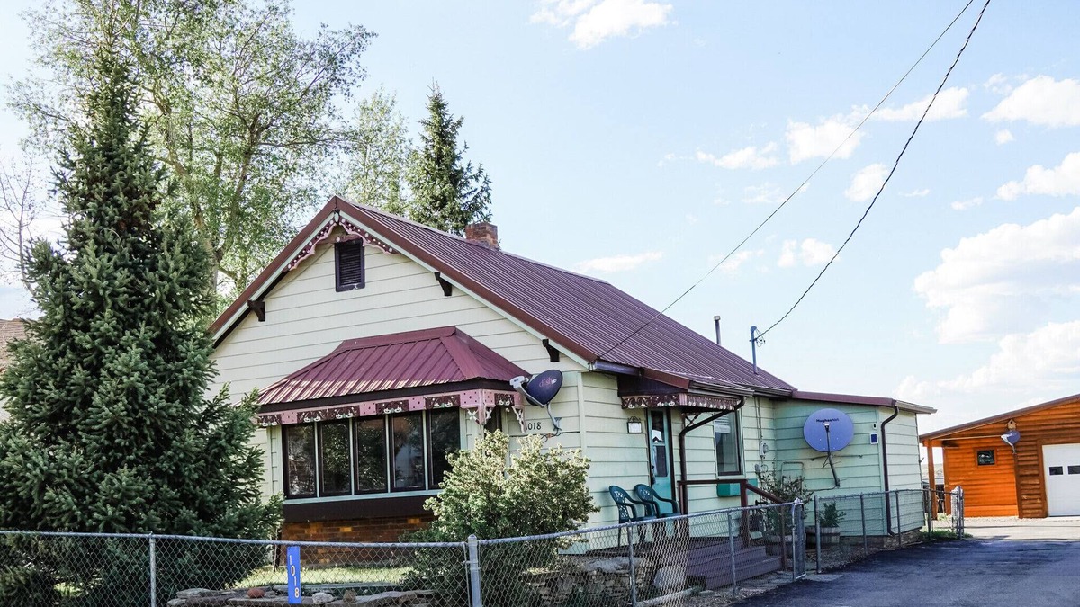 Walden House | Home away from town but in town