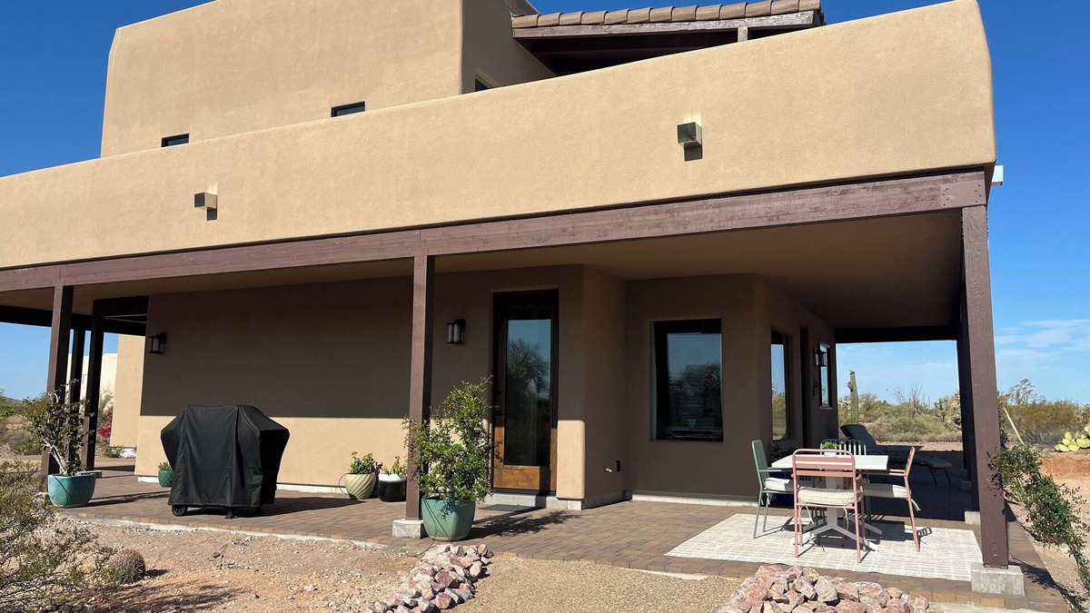 East Mesa House | home backs to the state park, heated saltwater pool and jacuzzi