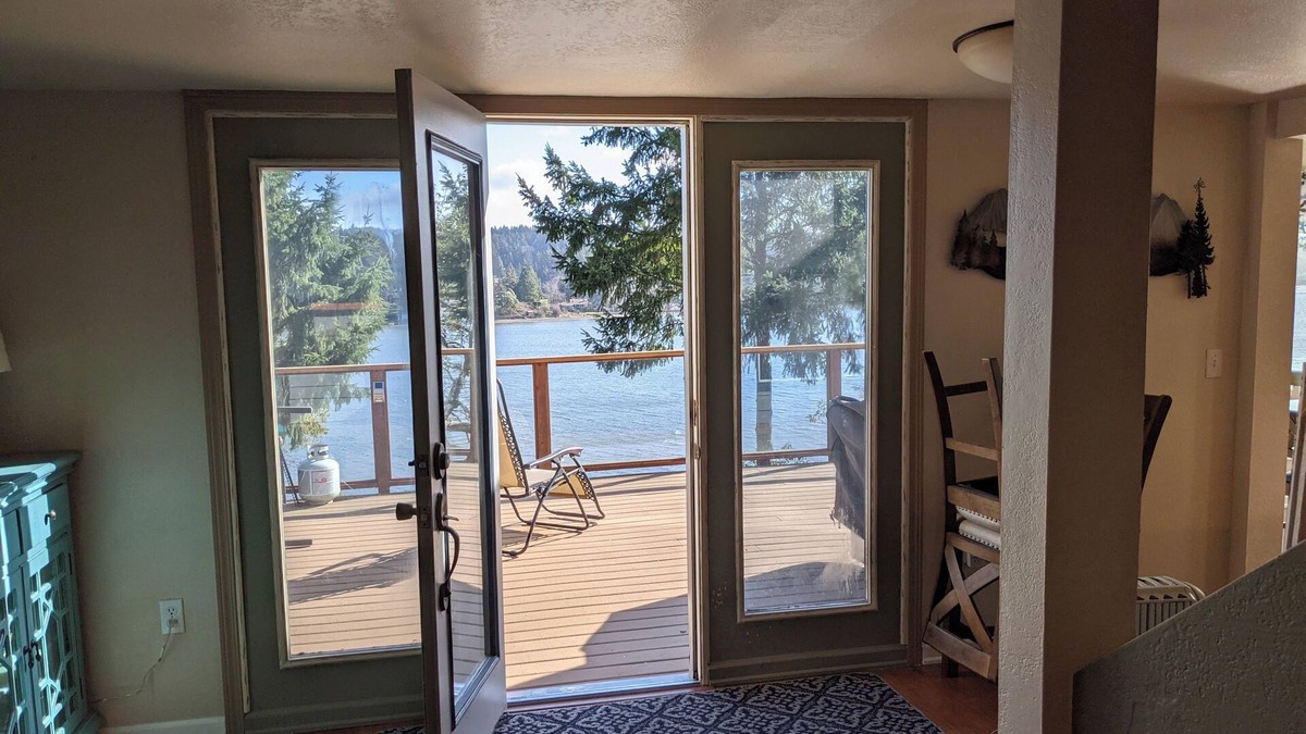 Burley House | Home by the Sea Waterfront 2-bedroom, 1-Office in beautiful Gig Harbor