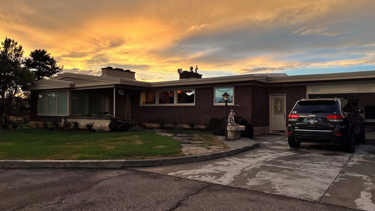 St. Anthony House | Home Closest to SAND DUNES ▪︎ Near West Yellowstone