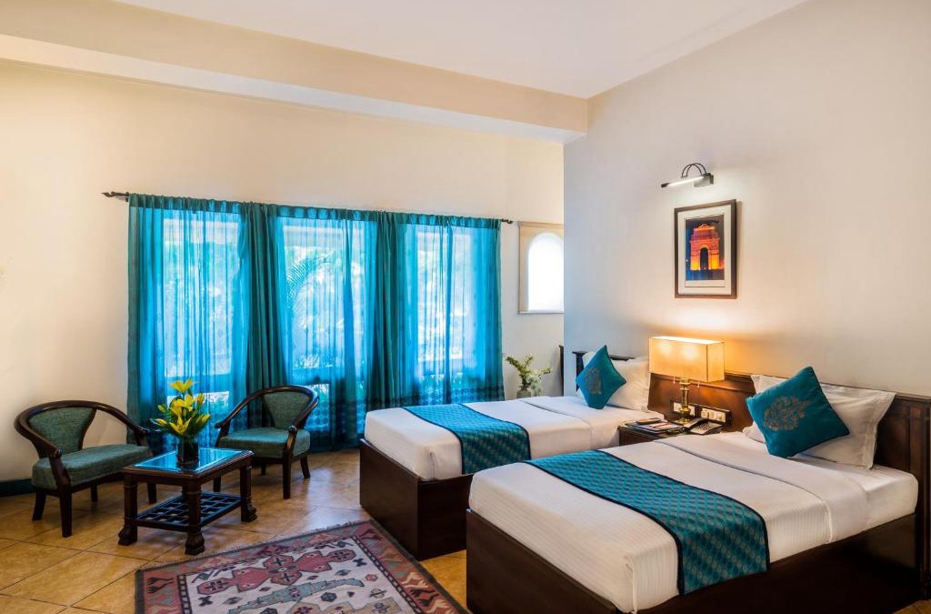 Greater Kailash I Hotel | Home@F37 Kailash Colony Metro