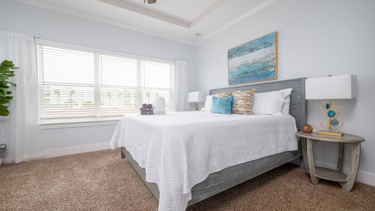 Jacksonville Beach House | Home for groups II | steps to bch | sleeps 16