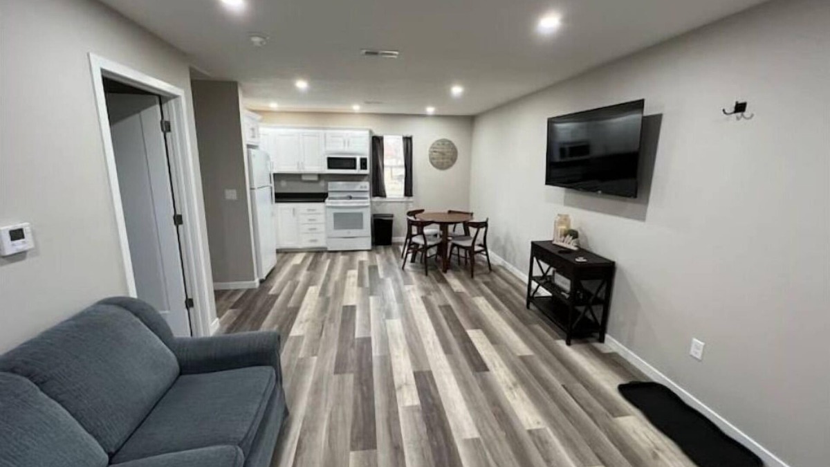 Eddyville House | Home In Eddyville