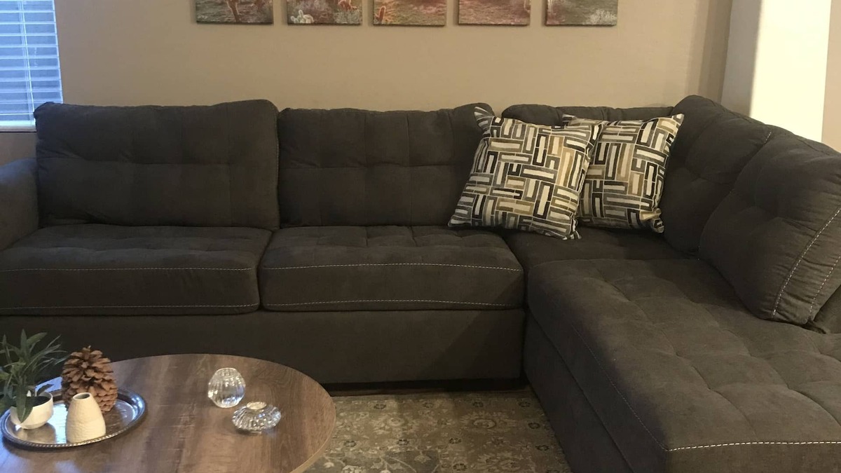 Tramonto House | Home in the North Phoenix desert hillsnGreat for families and multiple couples.