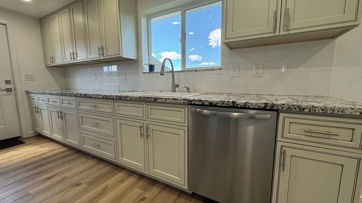 Afton House | Home Near Epic Snowmobiling Site! Peaceful, luxury home in Smoot WY, Sleeps 12!