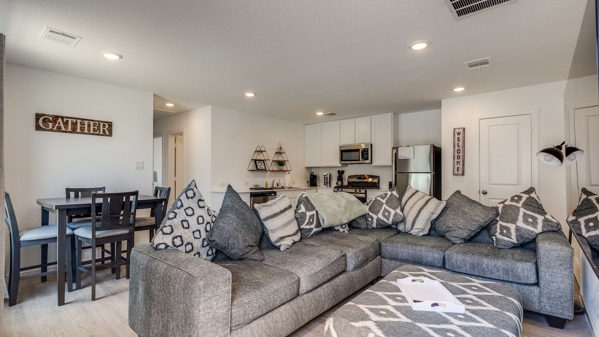 Medina Valley House | Home near Lackland AFB perfect for BMT graduation