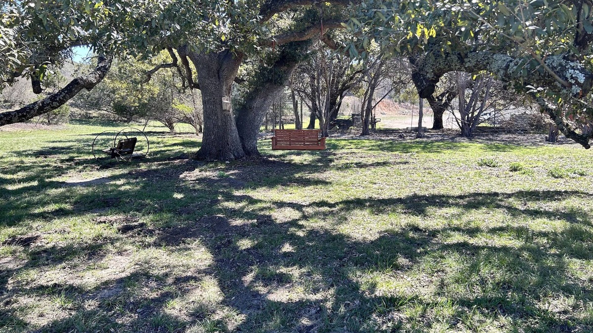 Kerrville House | Home on 5 acres Super close to town.