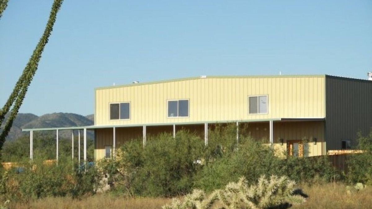 Sahuarita House | Home on Flying Diamond Airpark with attached hangar