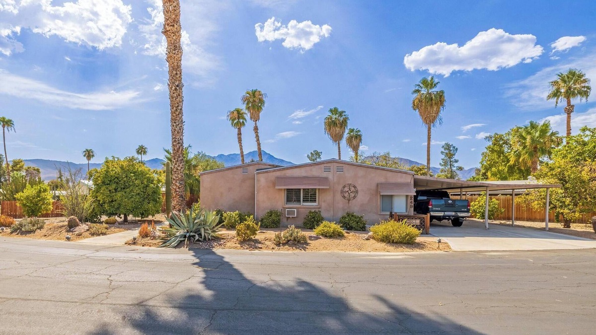 Borrego Springs House | Home on the Golf Course with Cart - Roadrunner Club