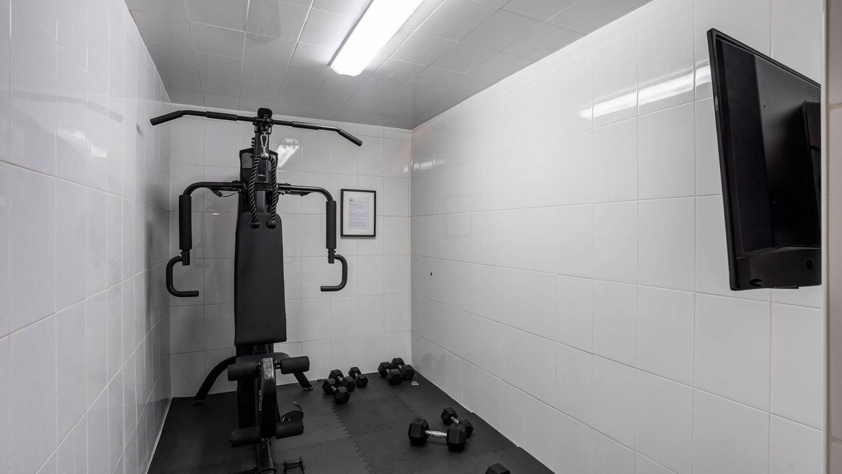 Vilamoura Villa | Home Out Vila do Lince - 8 Bedrooms, Heated Pool & Gym